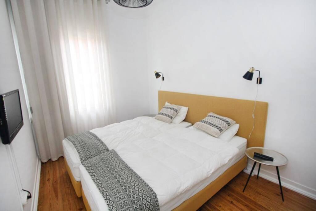 Casa A 50m Da Praia, Zona Da Nazaré